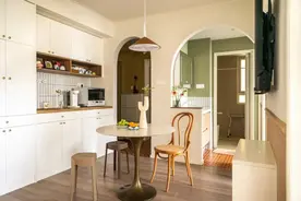 53㎡两居改三居，女儿给卧床父亲重装老房，新家太温暖动人！图片