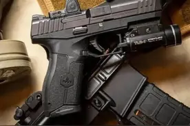 除了沙漠之鹰，以色列还有这种高精度超炫手枪 拿来比赛都不在话下图片