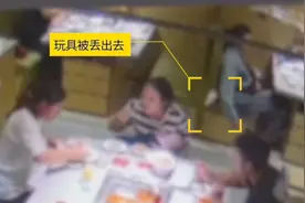 男童不慎将玩具甩进邻桌火锅烫到婴儿，婴儿家属：对方电话不接微信拉黑，至今没有正式道歉图片