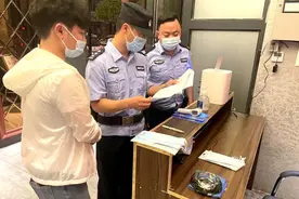 隐蔽休息室内，“客人”和年轻女性神色慌张？德兴公安查处一起有偿陪侍案件图片