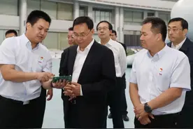 张玉卓调研中国电科所属中电博微、38所图片