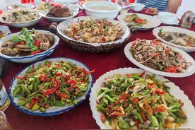 江西表弟农村办升学宴，12道特色“硬核”菜，发朋友圈火了图片