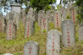永远跪在中国墓园里的4个日兵雕像，日方要求拆掉，中国：3个条件图片