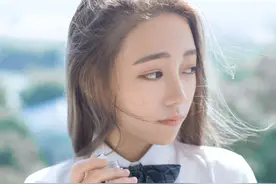 00后学妹青春纪念册日常制服自拍分享图片