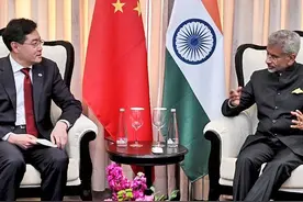 秦刚专机离开印度后，直飞巴铁，中印边境破局，中方做了三手准备图片