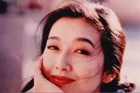 演员江珊：有过一段8年婚姻，与靳东5年恋情未果，最终情归二婚男图片