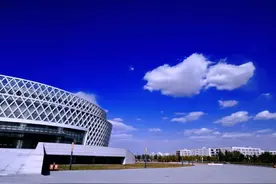 响亮的名字非常重要，改名成功之后，这所大学的实力也越来越棒图片