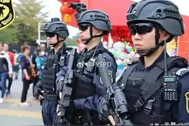 特警单兵装备这么强的吗？在城市单兵作战绝对能力强于特种兵图片