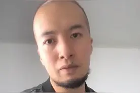 辛吉飞指责学生牛奶里面全是添加剂，喝了会对学生有危害图片