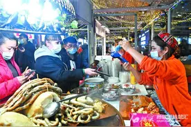 六中全会精神在基层丨新疆国际大巴扎打造“不夜城”图片