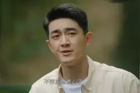脸肿像馒头，肚大似怀孕，脖子和头一样粗，内娱空气也有酵母了？图片