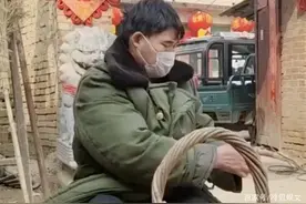 儿子离婚了，村民却“幸灾乐祸”，大衣哥在村里的风评为何不好？图片