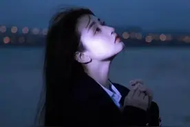 伤感文案｜等一场大雨下个痛快图片