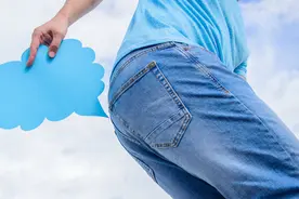 经常“放屁”是肝不好吗？提醒：放屁多，或与这5个原因有关图片