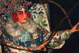 杨荣环杨秋玲：同父异母亲兄妹，梅门弟子两名家图片