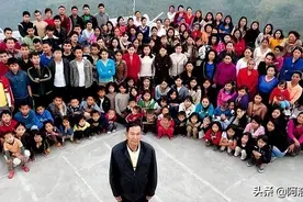 印度男子娶39个老婆，生下94个子女，家庭成员最多时高达181人图片