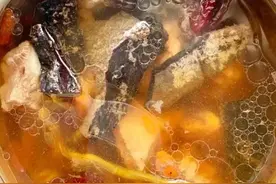 年轻人经常熬夜，容易肝火旺盛，多喝这八道汤，润燥养肝平安入秋图片