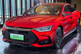 满油电能跑1300km，家用豪华大轿跑，省心好养活，比亚迪汉DM-i图片