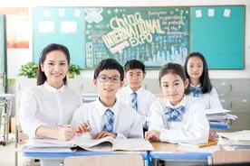 孩子进入青春期，4条同学相处“潜规则”尽早教给他，避免走弯路图片