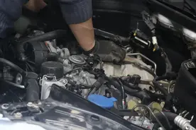 修车日记：翻新“车况惨烈”的13年奔驰GLK300，满血复活变新车图片