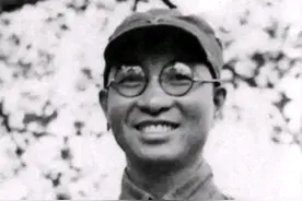 部队转移中，前后都出现了日军，陈赓下令：停止前进，就地宿营图片