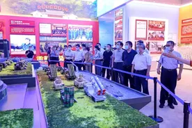 感受非凡十年伟大变革 | 多项“兵工元素”亮相“奋进新时代”主题成就展图片