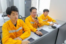 三载春秋，我为贵南高铁破荒而来图片