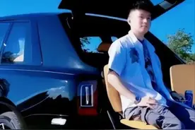 赵心童背景曝光！开千万豪车、戴百万名表，父亲曾是深圳医院院长图片