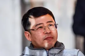 被央视辞退的4位主持人，看到他们做的事后，才明白真没冤枉他们图片