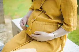 孕期肚皮上的“黑线”，生娃后多久会消失？看过后孕妇别担心啦图片