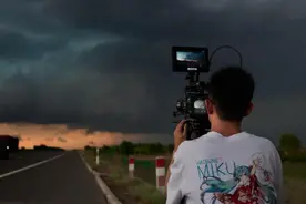 被人民日报点赞的“追风少年”：不设限的成长，让突破内卷成为可能图片