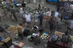 八首诗词说一生，令人不胜唏嘘!图片