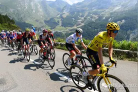 从科技的视角看环法自行车赛图片