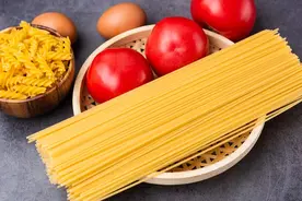 掰成两半的意大利面？意大利人绝不能容忍！图片