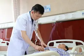 男子肚大如鼓，重达280斤！微创手术解决大难题图片