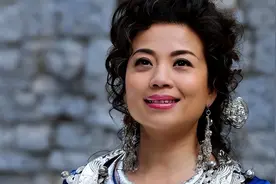 民歌皇后张也：54岁依旧单身无儿无女，有吕继宏陪伴很幸福图片