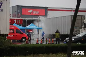 京东物流园区周转慢人手紧缺，司机三五天卸不了货图片