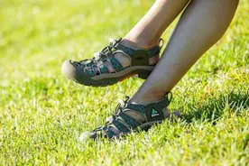 登山鞋推荐2023丨Hoka防水、Salomon最新越野鞋等8款低筒防滑款图片