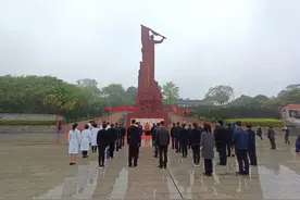 梁小霞、梁正全、​黄学敏......今天，英雄烈士魂安广西烈士陵园图片