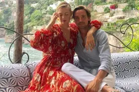 莎拉波娃升级当妈了！网坛巨星赛场外终于踏上人生新阶段图片