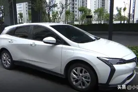 男子买二手车开滴滴，去4S店一查，大吃一惊！车行：愿意退车图片