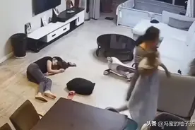 美籍魔鬼雇主：将58岁中国保姆当狗驯化，被发现后叫嚣：老子乐意图片