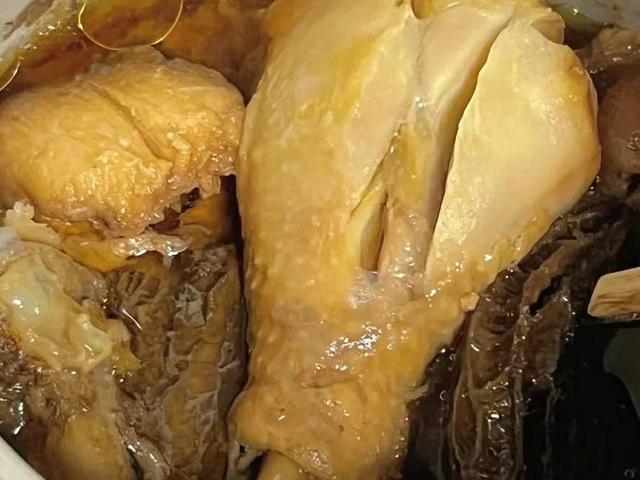 来大姨妈可以喝花胶墨鱼汤吗 2026年大姨妈期间可以喝花胶汤吗