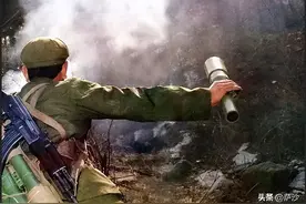 啤酒瓶大小的人民战争反坦克火箭筒：解放军 79式70毫米手持火箭图片