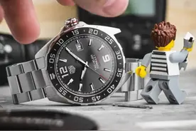 戴表小知识丨夏天戴表注意事项图片