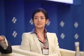 李颖：年近40岁仍未婚图片