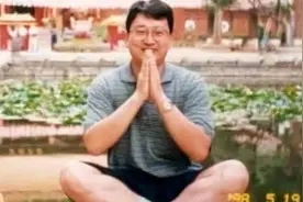 2002年，一飞机在渤海上空坠海，一名买7份保险的乘客揭开真相图片