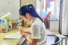 四川“寒门女孩”张心语，高考693分上清华：母亲蹬三轮供她上学图片