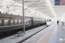 “限高人员”坐高铁？有“能人”相助！图片