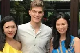 邓文迪和英国前首相过夜，情话发错给默多克手下，离婚后找4男友图片